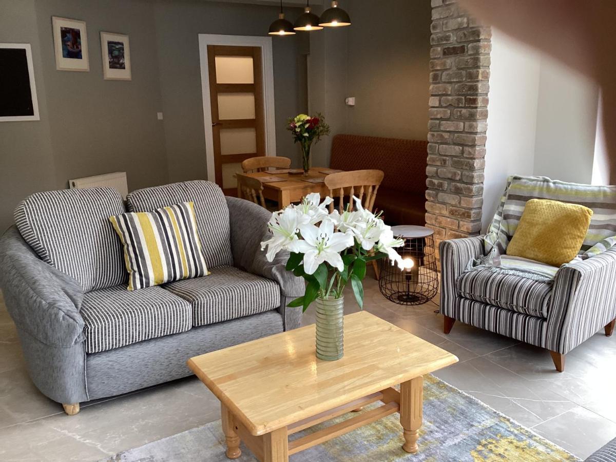 Roundstone Retreats Roundstone Harbour Lights Apartment ภายนอก รูปภาพ